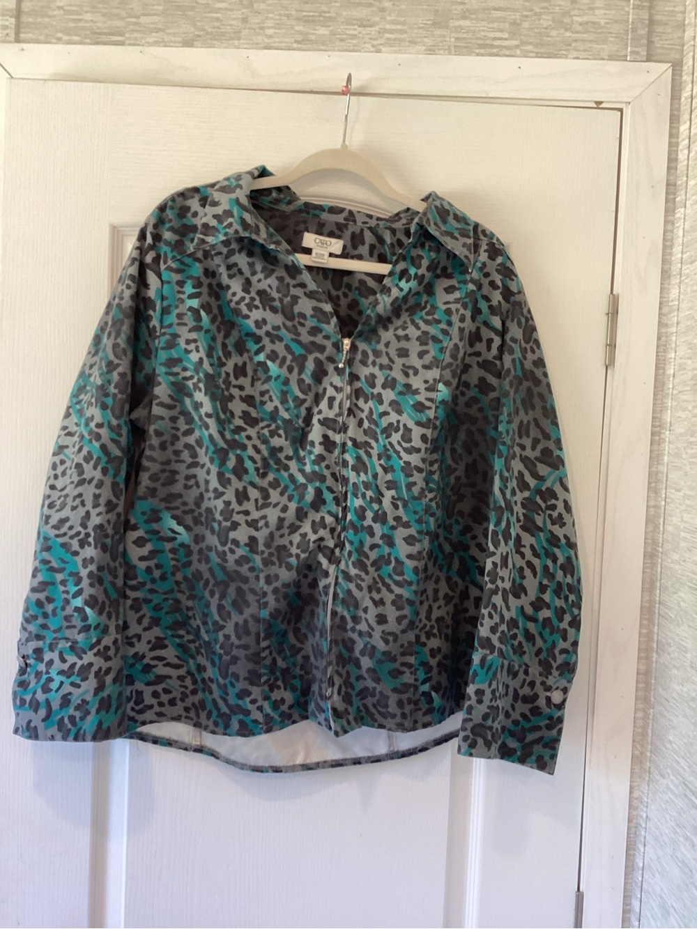 Cato Teal and Gray Leopard Print Zip Front Blazer 18/20W EUC